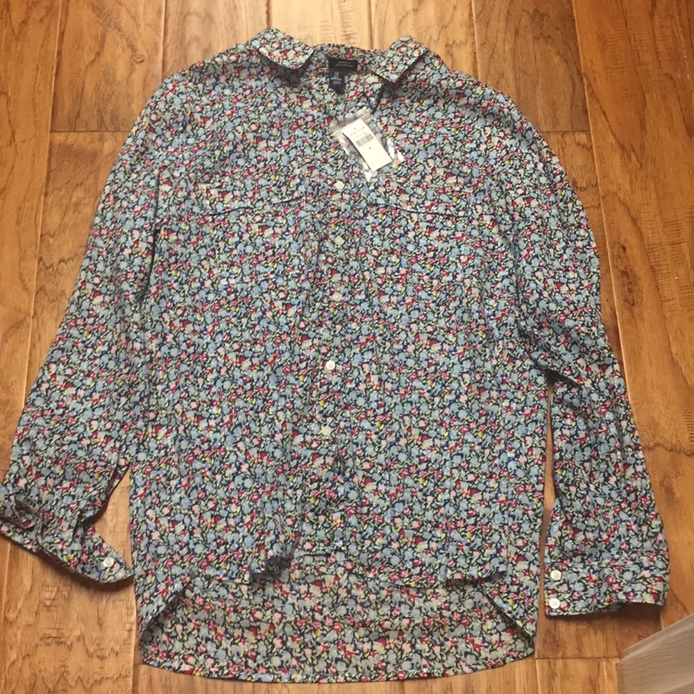 Gap Boyfriend fit floral long sleeve shirt